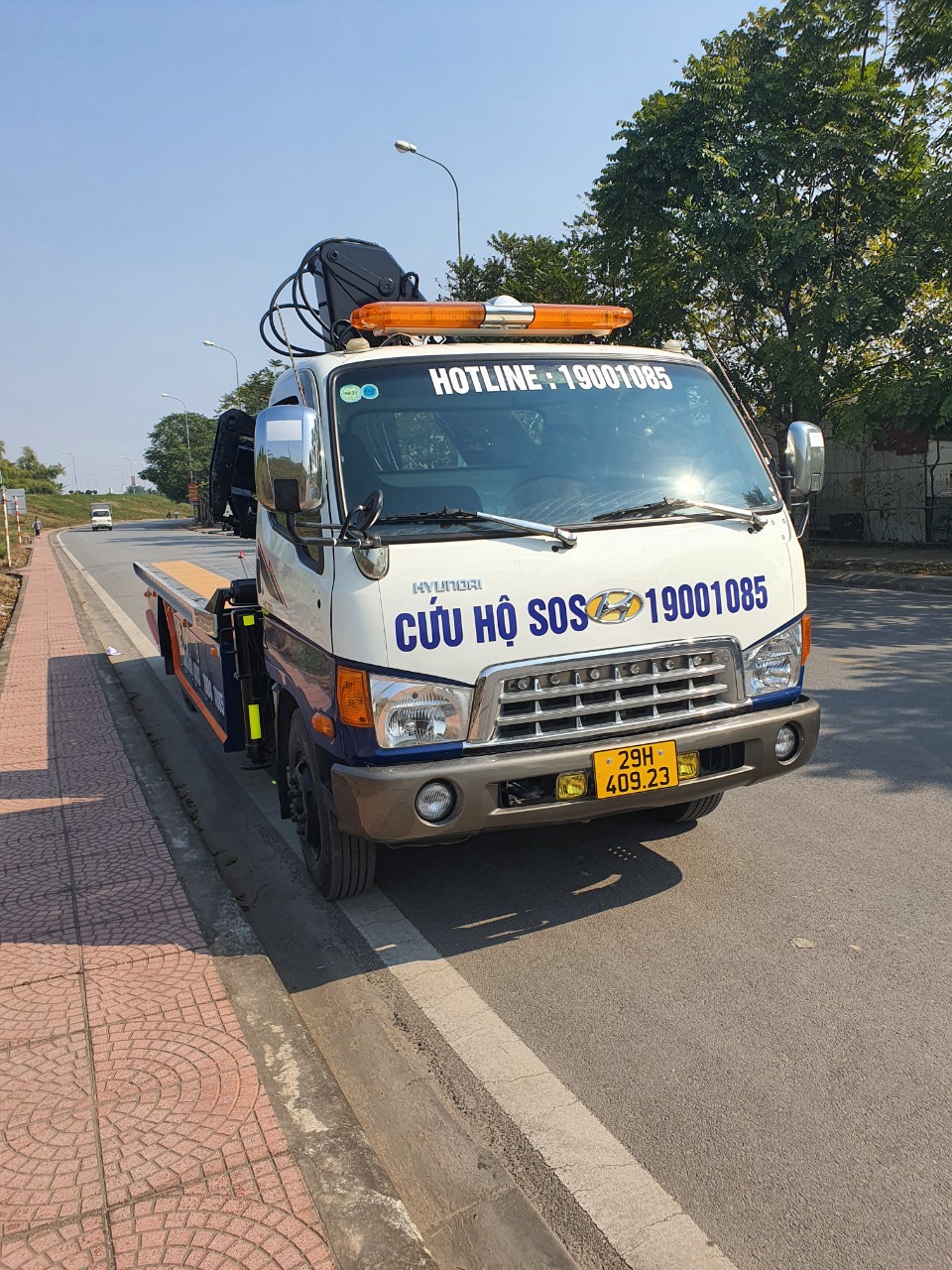 Mở dịch vụ Cứu Hộ SOS Hoàng Phú | Cứu hộ xe Chu Đáo - Tận Tình 24/7 • Hoàng Phú Limousine - Chuyên tuyến Hà Nội - Quảng Ninh - Sapa - Lạng Sơn