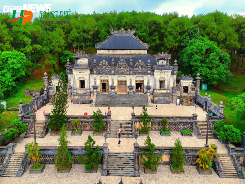 Các lăng tẩm triều Nguyễn