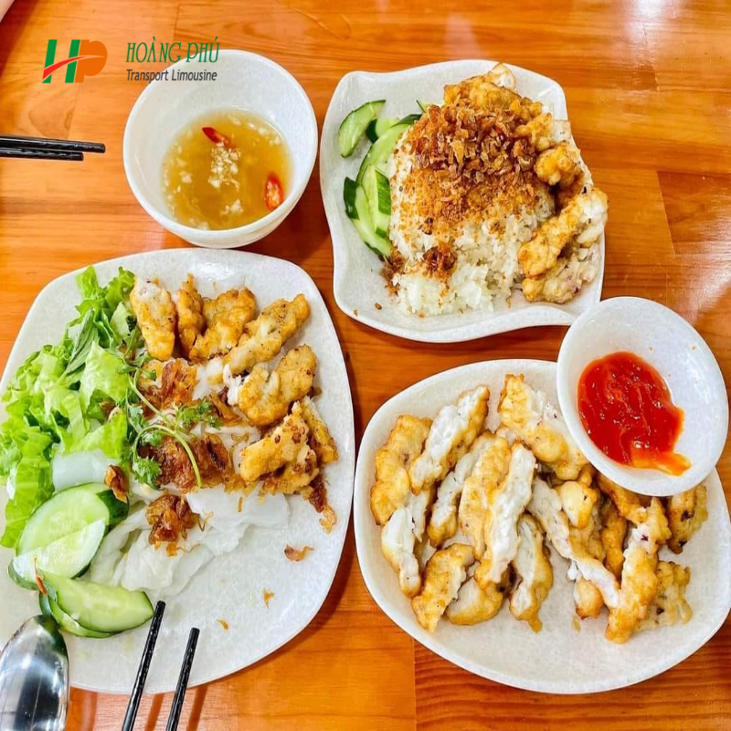 Bánh cuốn chả mực 