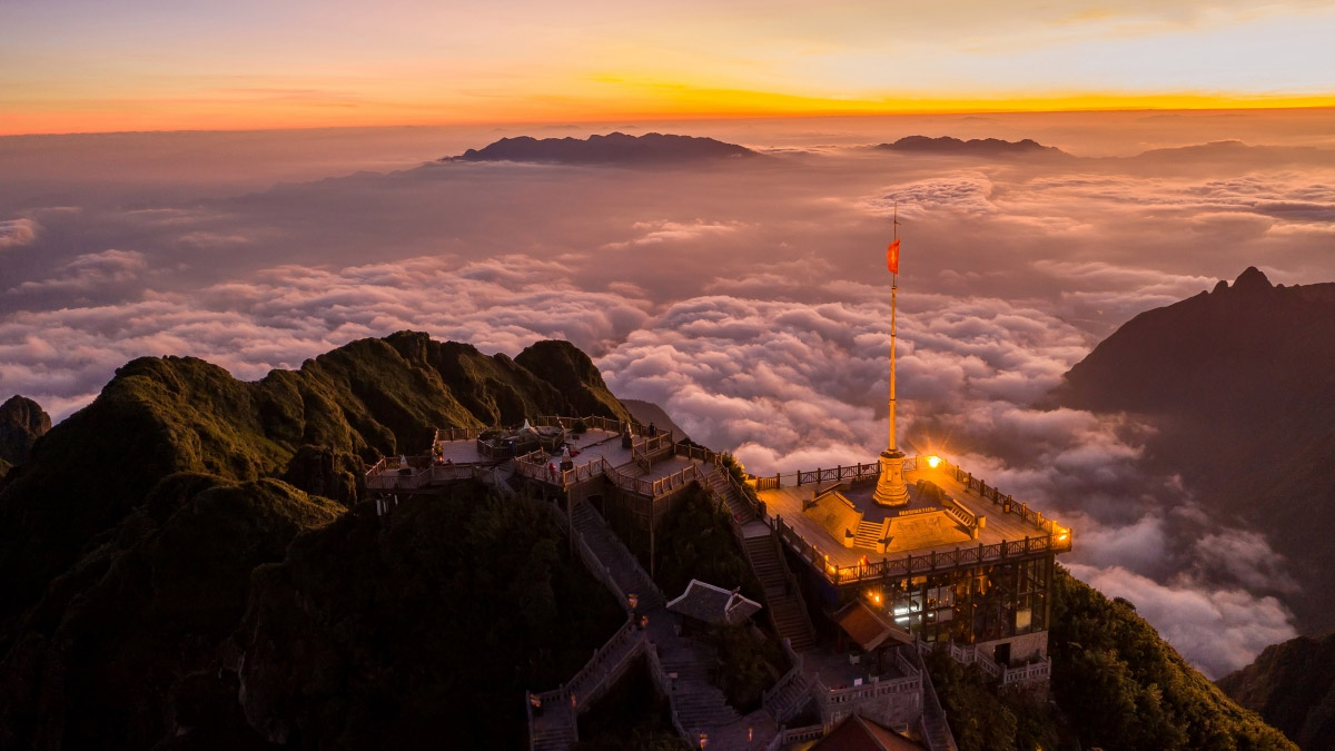 Điểm đến Lào Cai với khung cảnh núi non và biển mây