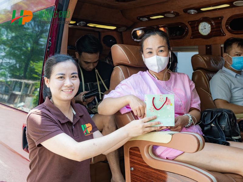 Lợi ích khi chọn Hoàng Phú Limousine cho hành trình Nội Bài – Cát Bà