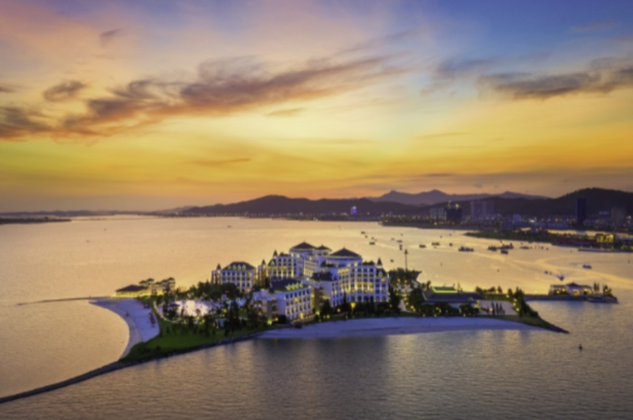 Cẩm Nang Du Lịch Quảng Ninh Tự Túc Trọn Vẹn Ẩm Thực Và Check In Đẹp